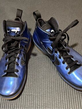 Nike 1980’s Rare Limited Addition Sky Poste Men’s Blue Metallic Basketball Shoes